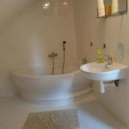 Szálloda Lavka *