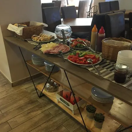 Lavka מלון Chocerady