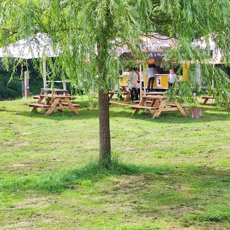 Otel Lavka Chocerady